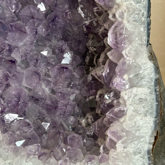 NEW Amethyst Geode Crystal - Picture 8 of 9